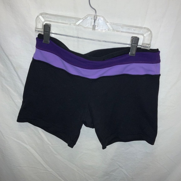 Lululemon shorts - Picture 1 of 3